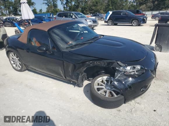 ✅ 2006 Mazda MX-5 Miata Grand Touring • VIN: JM1NC25F660101087 • Lot: 91472985. Wystawiony na Copart z przebiegiem 54 683 mil. Bezpłatny archiwum sprzedaży aukcyjnych z USA i szczegółowy raport historii pojazdu na DreamBid. Zdjęcie 4.