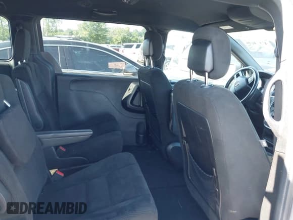 ✅ 2015 Dodge Grand Caravan American Value • VIN: 2C4RDGBG6FR672173 • Lot: 42574646. Wystawiony na IAAI z przebiegiem 153 060 mil. Bezpłatny archiwum sprzedaży aukcyjnych z USA i szczegółowy raport historii pojazdu na DreamBid. Zdjęcie 8.