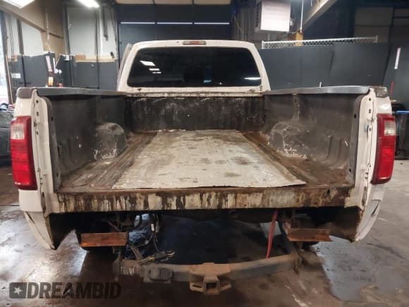 ✅ 2014 Ford F-250 XL • VIN: 1FT7W2A69EEA14162 • Lot: 41801558. Wystawiony na IAAI z przebiegiem 240 201 mil. Bezpłatny archiwum sprzedaży aukcyjnych z USA i szczegółowy raport historii pojazdu na DreamBid. Zdjęcie 15.