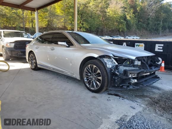 ✅ 2019 Lexus LS 500 • VIN: JTHB51FF7K5007964 • Лот: 82009095. Опубликован ранее на Copart с пробегом 49 042 миль. Бесплатный доступ к архиву аукционных продаж из США и подробный отчёт об истории автомобиля на DreamBid. Изображение 4.
