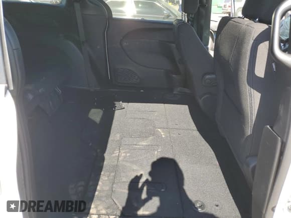 ✅ 2023 Chrysler Pacifica Touring • VIN: 2C4RC1FG5PR561433 • Лот: 48518855. Опубликован ранее на Copart с пробегом 71 939 миль. Бесплатный доступ к архиву аукционных продаж из США и подробный отчёт об истории автомобиля на DreamBid. Изображение 11.