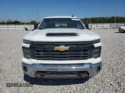 ✅ 2024 Chevrolet Silverado 2500HD Work Truck • VIN: 1GC4YLEY6RF191203 • Лот: 63859215. Опубликован ранее на Copart с пробегом 38 142 миль. Бесплатный доступ к архиву аукционных продаж из США и подробный отчёт об истории автомобиля на DreamBid. Изображение 5.