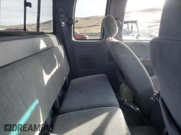 ✅ 1998 Toyota T100 SR5 • VIN: JT4UN24D9W0056149 • Lot: 48250655. Listed on Copart with 250,591 mi. Free auction sales archive from the USA and detailed vehicle history report at DreamBid. Image 10.