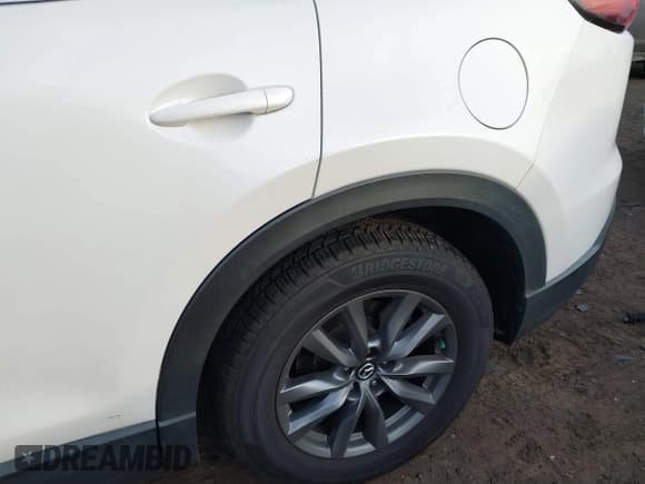 ✅ 2020 Mazda CX-9 Sport • VIN: JM3TCBBY6L0414673 • Lot: 41310952. Listed on IAAI with 27,686 mi. Free auction sales archive from the USA and detailed vehicle history report at DreamBid. Image 18.