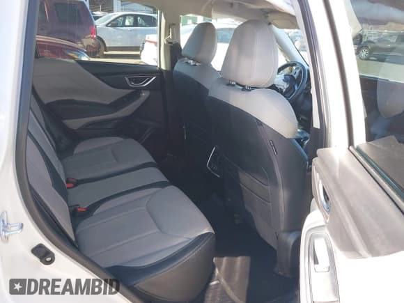 ✅ 2023 Subaru Forester Limited • VIN: JF2SKAPC7PH539544 • Lot: 43662056. Listed on IAAI with 33,827 mi. Free auction sales archive from the USA and detailed vehicle history report at DreamBid. Image 8.