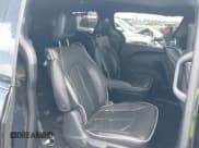 ✅ 2020 Chrysler Pacifica Hybrid Limited • VIN: 2C4RC1N72LR283182 • Лот: 42776322. Опубликован ранее на IAAI с пробегом 67 804 миль. Бесплатный доступ к архиву аукционных продаж из США и подробный отчёт об истории автомобиля на DreamBid. Изображение 8.