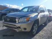 ✅ 2006 Toyota RAV4 • VIN: JTMBK35V465011037 • Lot: 43663017. Wystawiony na IAAI z przebiegiem 279 759 mil. Bezpłatny archiwum sprzedaży aukcyjnych z USA i szczegółowy raport historii pojazdu na DreamBid. Zdjęcie 6.