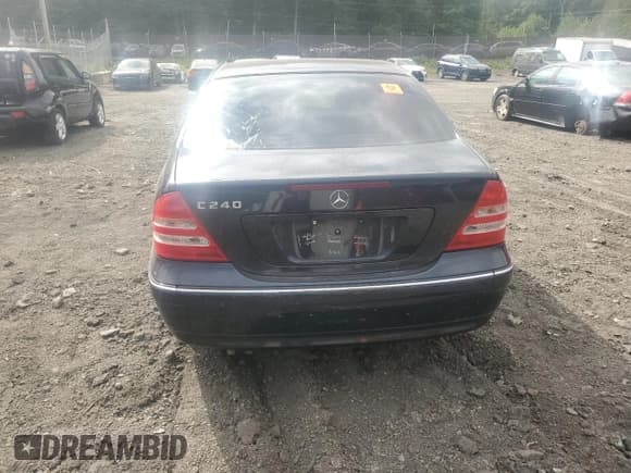 ✅ 2001 Mercedes-Benz C 230/260/280/320 • VIN: WDBRF61J71F072892 • Лот: 85146495. Опубликован ранее на Copart с пробегом Не указан. Бесплатный доступ к архиву аукционных продаж из США и подробный отчёт об истории автомобиля на DreamBid. Изображение 6.