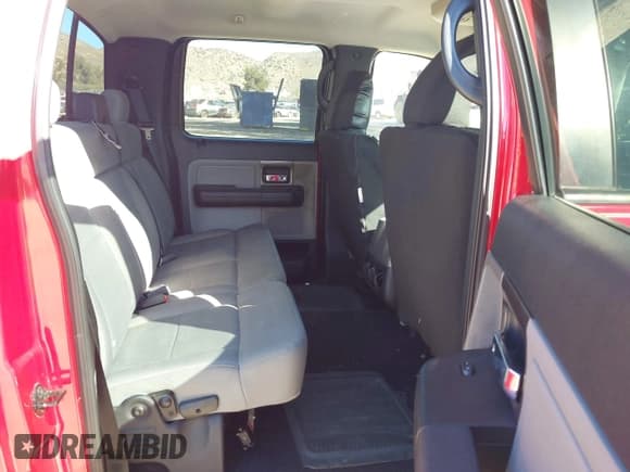 ✅ 2008 Ford F-150 XLT • VIN: 1FTPW14518FA07959 • Lot: 43775192. Wystawiony na IAAI z przebiegiem 110 290 mil. Bezpłatny archiwum sprzedaży aukcyjnych z USA i szczegółowy raport historii pojazdu na DreamBid. Zdjęcie 8.