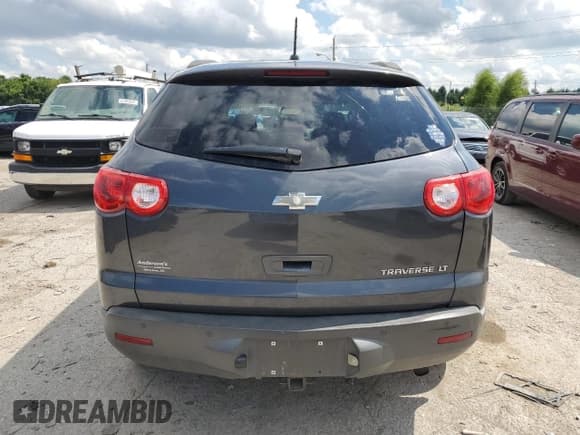 ✅ 2012 Chevrolet Traverse 1LT • VIN: 1GNKRGED2CJ332174 • Lot: 67398175. Wystawiony na Copart z przebiegiem Nie podano. Bezpłatny archiwum sprzedaży aukcyjnych z USA i szczegółowy raport historii pojazdu na DreamBid. Zdjęcie 6.