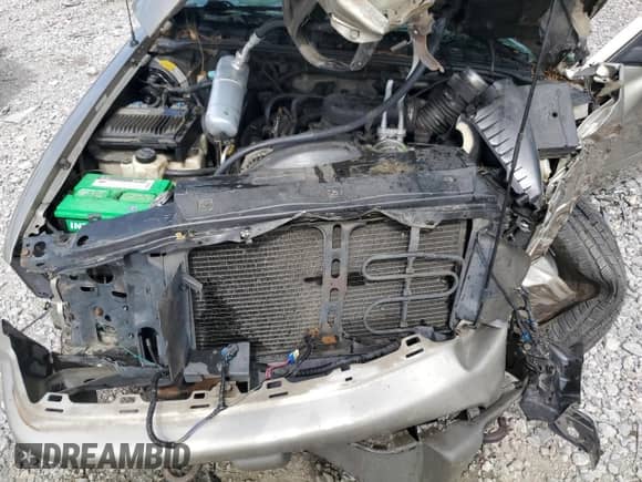 1999 Chevrolet S-10 LS с VIN 1GCCT14W9X8210505, выставлен на аукционе Copart как лот 70054184 с пробегом Не указан миль и На запчасти • Non repairable. История ставок и продаж доступна на DreamBid. Изображение 11.