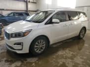 ✅ 2020 Kia Sedona LX • VIN: KNDMB5C18L6660298 • Lot: 93033325. Wystawiony na Copart z przebiegiem 133 865 mil. Bezpłatny archiwum sprzedaży aukcyjnych z USA i szczegółowy raport historii pojazdu na DreamBid. Zdjęcie 1.