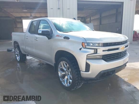 2020 Chevrolet Silverado 1500 LT с VIN 1GCRYDEDXLZ241406, выставлен на аукционе IAAI как лот 43300240 с пробегом 83 939 миль миль и . История ставок и продаж доступна на DreamBid. Изображение 1.
