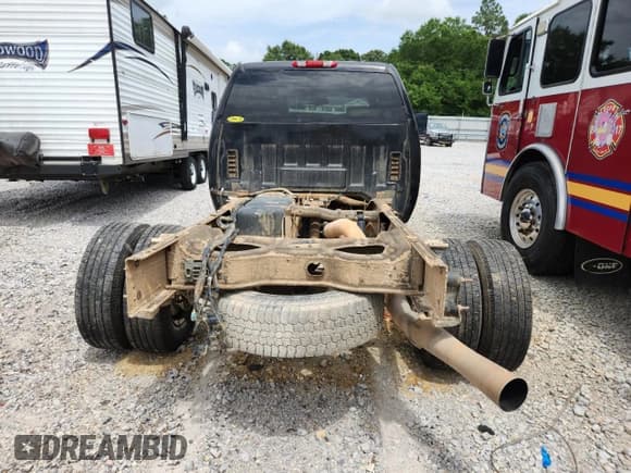 ✅ 2008 GMC Sierra 1500 • VIN: 1GTJC33688F119551 • Лот: 60170455. Опубликован ранее на Copart с пробегом 228 764 миль. Бесплатный доступ к архиву аукционных продаж из США и подробный отчёт об истории автомобиля на DreamBid. Изображение 6.