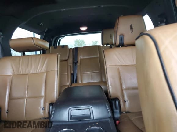 ✅ 2013 Lincoln Navigator • VIN: 5LMJJ3H57DEL02275 • Lot: 47443175. Wystawiony na Copart z przebiegiem 227 002 mil. Bezpłatny archiwum sprzedaży aukcyjnych z USA i szczegółowy raport historii pojazdu na DreamBid. Zdjęcie 10.