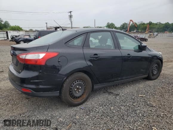 ✅ 2012 Ford Focus SE • VIN: 1FAHP3F23CL213185 • Лот: 58032845. Опубликован ранее на Copart с пробегом 115 888 миль. Бесплатный доступ к архиву аукционных продаж из США и подробный отчёт об истории автомобиля на DreamBid. Изображение 3.