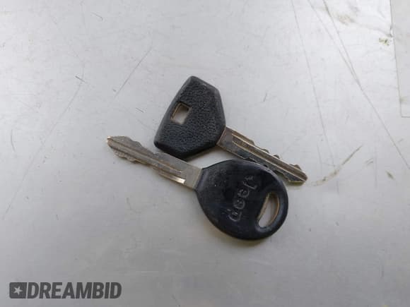 ✅ 2003 Jeep Liberty Limited • VIN: 1J4GK58K63W608970 • Лот: 41581379. Опубликован ранее на IAAI с пробегом 220 610 миль. Бесплатный доступ к архиву аукционных продаж из США и подробный отчёт об истории автомобиля на DreamBid. Изображение 11.