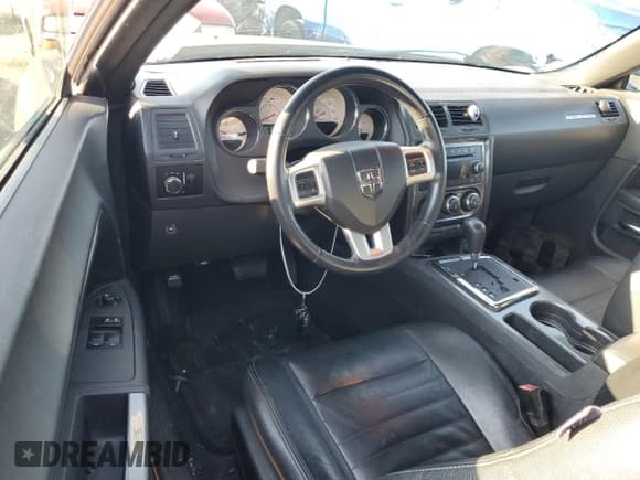 ✅ 2012 Dodge Challenger SXT • VIN: 2C3CDYAG4CH228261 • Lot: 37082314. Wystawiony na Copart z przebiegiem 129 370 mil. Bezpłatny archiwum sprzedaży aukcyjnych z USA i szczegółowy raport historii pojazdu na DreamBid. Zdjęcie 8.