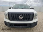 ✅ 2019 Nissan Titan S • VIN: 1N6AA1R70KN521908 • Lot: 69290525. Wystawiony na Copart z przebiegiem 62 691 mil. Bezpłatny archiwum sprzedaży aukcyjnych z USA i szczegółowy raport historii pojazdu na DreamBid. Zdjęcie 5.