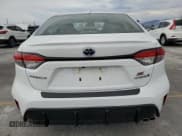 ✅ 2024 Toyota Corolla Hybrid LE • VIN: JTDBCMFE9R3067413 • Lot: 81424215. Wystawiony na Copart z przebiegiem 13 151 mil. Bezpłatny archiwum sprzedaży aukcyjnych z USA i szczegółowy raport historii pojazdu na DreamBid. Zdjęcie 6.