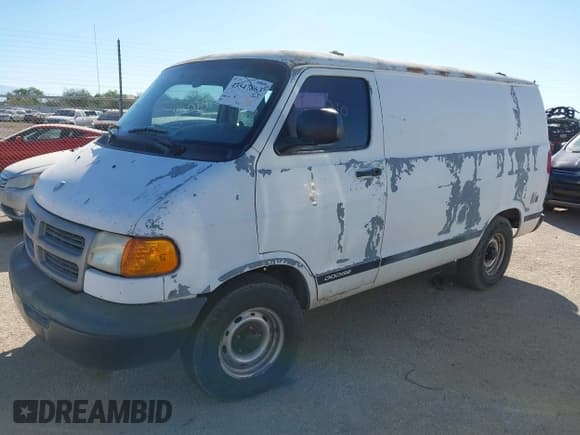 ✅ 2000 Dodge RAM • VIN: 2B7HB11Y0YK105364 • Lot: 43547863. Wystawiony na IAAI z przebiegiem Nie podano. Bezpłatny archiwum sprzedaży aukcyjnych z USA i szczegółowy raport historii pojazdu na DreamBid. Zdjęcie 2.