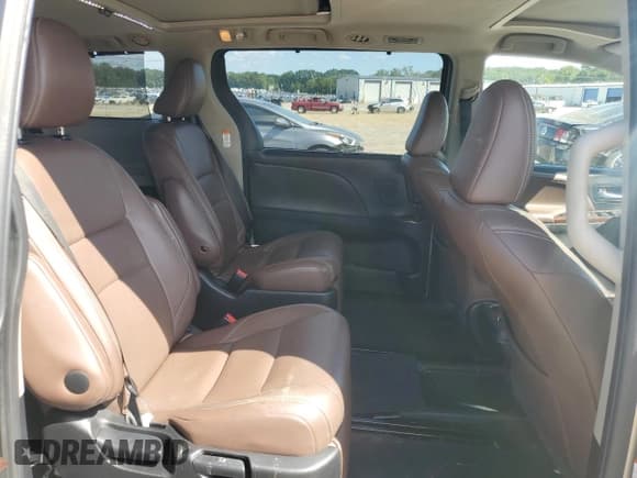 ✅ 2015 Toyota Sienna Limited • VIN: 5TDYK3DC2FS529023 • Лот: 81878665. Опубликован ранее на Copart с пробегом 209 048 миль. Бесплатный доступ к архиву аукционных продаж из США и подробный отчёт об истории автомобиля на DreamBid. Изображение 11.