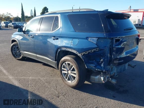 ✅ 2022 Chevrolet Traverse LT Cloth • VIN: 1GNERGKW4NJ176791 • Lot: 43476296. Wystawiony na IAAI z przebiegiem 110 620 mil. Bezpłatny archiwum sprzedaży aukcyjnych z USA i szczegółowy raport historii pojazdu na DreamBid. Zdjęcie 3.