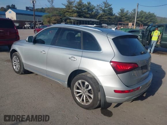 ✅ 2014 Audi Q5 Premium Plus • VIN: WA1LFAFP2EA005332 • Lot: 43192655. Wystawiony na IAAI z przebiegiem 129 222 mil. Bezpłatny archiwum sprzedaży aukcyjnych z USA i szczegółowy raport historii pojazdu na DreamBid. Zdjęcie 3.