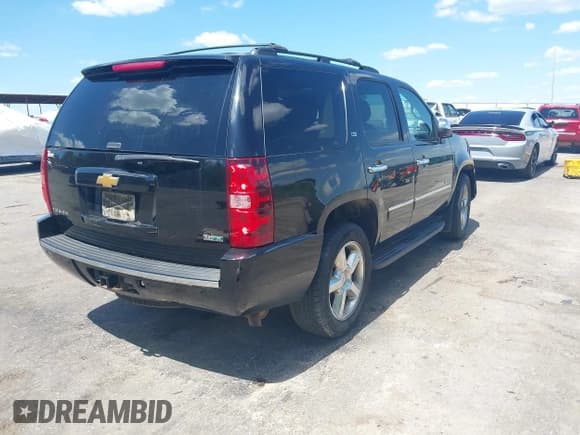 ✅ 2012 Chevrolet Tahoe LTZ • VIN: 1GNSKCE07CR327306 • Лот: 41992514. Опубликован ранее на IAAI с пробегом 213 617 миль. Бесплатный доступ к архиву аукционных продаж из США и подробный отчёт об истории автомобиля на DreamBid. Изображение 4.