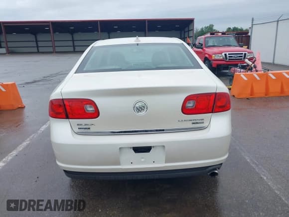 ✅ 2009 Buick Lucerne CXL-5 • VIN: 1G4HD57M29U141361 • Lot: 42434968. Wystawiony na IAAI z przebiegiem 178 238 mil. Bezpłatny archiwum sprzedaży aukcyjnych z USA i szczegółowy raport historii pojazdu na DreamBid. Zdjęcie 16.