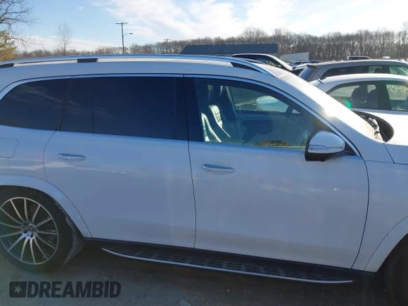 ✅ 2020 Mercedes-Benz GLS 580 • VIN: 4JGFF8GE8LA226953 • Lot: 41426965. Listed on IAAI with 33,132 mi. Free auction sales archive from the USA and detailed vehicle history report at DreamBid. Image 14.