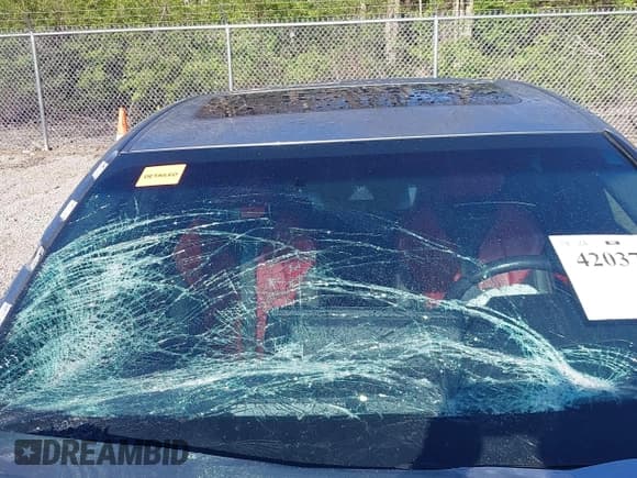 ✅ 2022 Lexus ES 350 F Sport • VIN: 58AGZ1B14NU119660 • Lot: 42037785. Listed on IAAI with 33,055 mi. Free auction sales archive from the USA and detailed vehicle history report at DreamBid. Image 19.