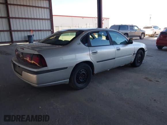 ✅ 2003 Chevrolet Impala • VIN: 2G1WF52E639364747 • Lot: 43894346. Wystawiony na IAAI z przebiegiem 191 237 mil. Bezpłatny archiwum sprzedaży aukcyjnych z USA i szczegółowy raport historii pojazdu na DreamBid. Zdjęcie 4.