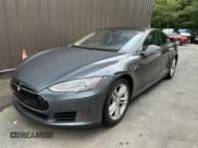 ✅ 2013 Tesla Model S • VIN: 5YJSA1AC6DFP10886 • Лот: 43829619. Опубликован ранее на IAAI с пробегом 224 788 миль. Бесплатный доступ к архиву аукционных продаж из США и подробный отчёт об истории автомобиля на DreamBid. Изображение 2.