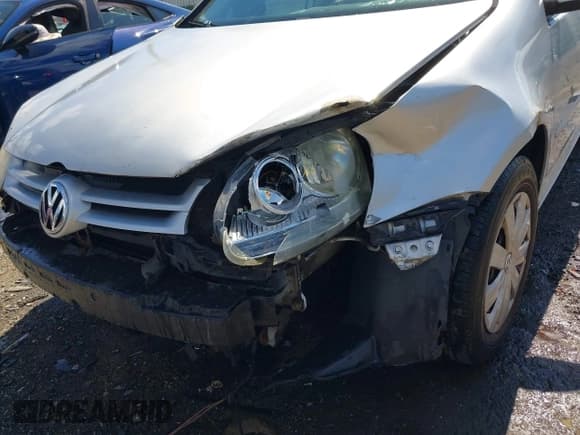 ✅ 2009 Volkswagen Rabbit S • VIN: WVWDA71K49W084907 • Lot: 42198880. Listed on IAAI with 160,293 mi. Free auction sales archive from the USA and detailed vehicle history report at DreamBid. Image 6.