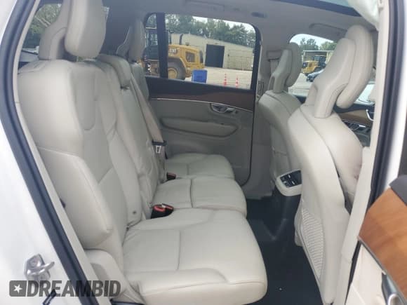 ✅ 2021 Volvo XC90 Inscription Expression • VIN: YV4BR0CK6M1705426 • Lot: 63603304. Wystawiony na Copart z przebiegiem 38 148 mil. Bezpłatny archiwum sprzedaży aukcyjnych z USA i szczegółowy raport historii pojazdu na DreamBid. Zdjęcie 11.