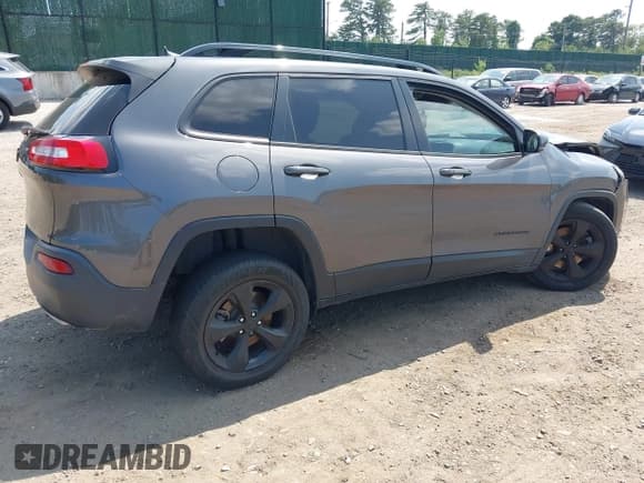 ✅ 2016 Jeep Cherokee Limited • VIN: 1C4PJMDS0GW317363 • Lot: 42539968. Wystawiony na IAAI z przebiegiem 57 256 mil. Bezpłatny archiwum sprzedaży aukcyjnych z USA i szczegółowy raport historii pojazdu na DreamBid. Zdjęcie 4.