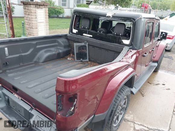 ✅ 2021 Jeep Gladiator Overland • VIN: 1C6HJTFGXML555622 • Lot: 42237686. Wystawiony na IAAI z przebiegiem 62 358 mil. Bezpłatny archiwum sprzedaży aukcyjnych z USA i szczegółowy raport historii pojazdu na DreamBid. Zdjęcie 6.