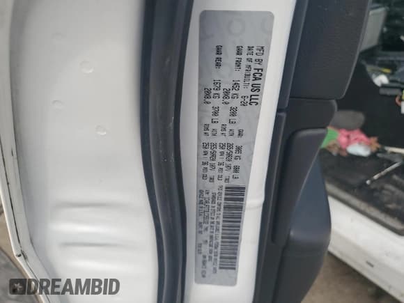 ✅ 2020 Jeep Grand Cherokee Overland • VIN: 1C4RJFCT3LC355132 • Lot: 67751835. Wystawiony na Copart z przebiegiem Nie podano. Bezpłatny archiwum sprzedaży aukcyjnych z USA i szczegółowy raport historii pojazdu na DreamBid. Zdjęcie 12.