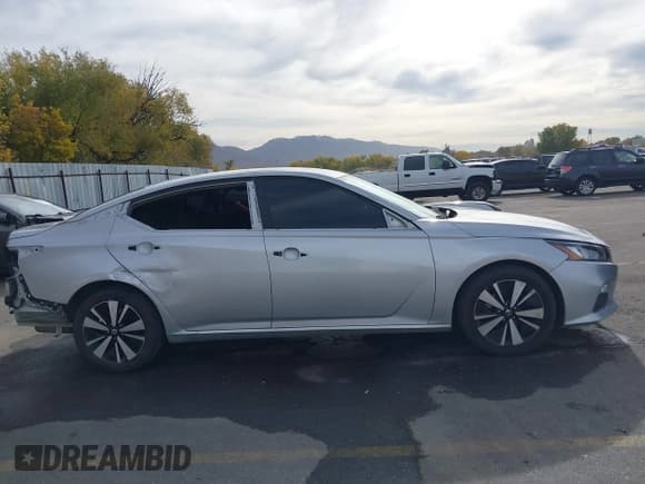 ✅ 2021 Nissan Altima SV • VIN: 1N4BL4DV6MN356903 • Lot: 43603054. Listed on IAAI with 97,386 mi. Free auction sales archive from the USA and detailed vehicle history report at DreamBid. Image 14.