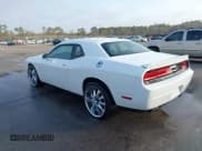 ✅ 2014 Dodge Challenger SXT • VIN: 2C3CDYAG0EH149589 • Lot: 41506798. Wystawiony na IAAI z przebiegiem 97 282 mil. Bezpłatny archiwum sprzedaży aukcyjnych z USA i szczegółowy raport historii pojazdu na DreamBid. Zdjęcie 3.