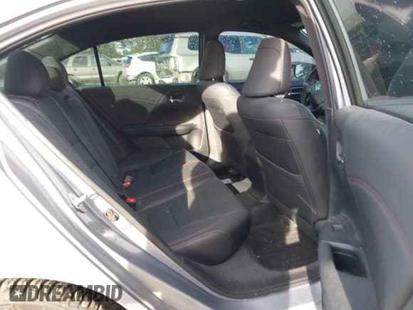 ✅ 2017 Honda Accord Sport SE • VIN: 1HGCR2F15HA020251 • Lot: 43762216. Wystawiony na IAAI z przebiegiem 100 107 mil. Bezpłatny archiwum sprzedaży aukcyjnych z USA i szczegółowy raport historii pojazdu na DreamBid. Zdjęcie 8.