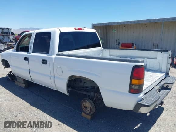 ✅ 2006 GMC Sierra 1500 SLE1 • VIN: 2GTEC13T461103654 • Lot: 42270978. Listed on IAAI with Not provided. Free auction sales archive from the USA and detailed vehicle history report at DreamBid. Image 3.