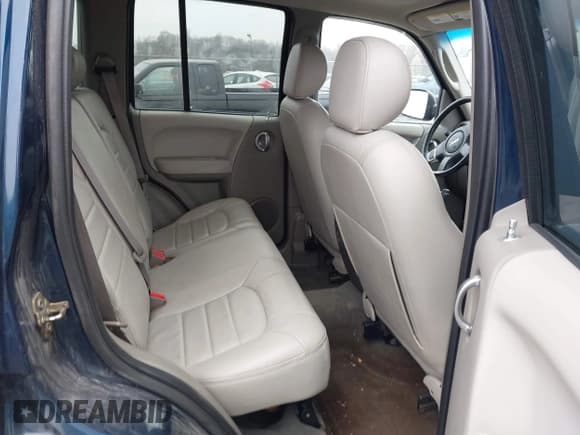 ✅ 2004 Jeep Liberty Limited • VIN: 1J4GL58K34W112569 • Lot: 42021937. Listed on IAAI with 181,814 mi. Free auction sales archive from the USA and detailed vehicle history report at DreamBid. Image 8.