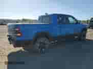 2020 Ram 1500 Rebel z VIN 1C6SRFLM9LN359457, wystawiony jako Copart lot #52703575 z przebiegiem 29 454 mil mil oraz Czysty tytuł • Clean title. Historia ofert i sprzedaży dostępna na DreamBid. Obrazek 3.