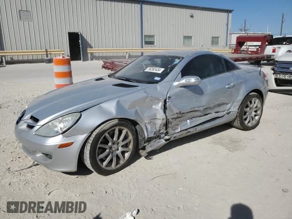 ✅ 2006 Mercedes-Benz SLK 350 • VIN: WDBWK56F96F112006 • Лот: 76282434. Опубликован ранее на Copart с пробегом 133 413 миль. Бесплатный доступ к архиву аукционных продаж из США и подробный отчёт об истории автомобиля на DreamBid. Изображение 1.
