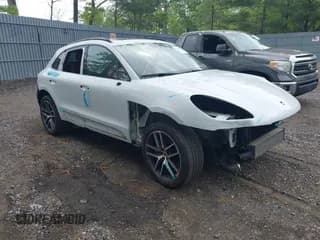 ✅ 2023 Porsche Macan • VIN: WP1AA2A5XPLB21908 • Lot: 42222633. Wystawiony na IAAI z przebiegiem 72 779 mil. Bezpłatny archiwum sprzedaży aukcyjnych z USA i szczegółowy raport historii pojazdu na DreamBid. Zdjęcie 1.