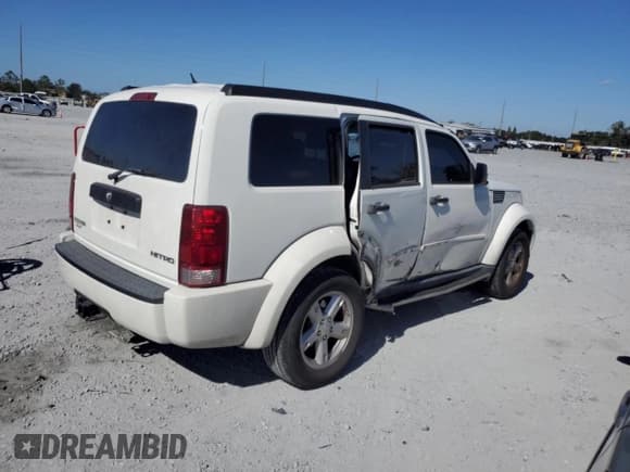 ✅ 2010 Dodge Nitro SE • VIN: 1D4PT2GK7AW112398 • Lot: 91642865. Wystawiony na Copart z przebiegiem 126 917 mil. Bezpłatny archiwum sprzedaży aukcyjnych z USA i szczegółowy raport historii pojazdu na DreamBid. Zdjęcie 3.