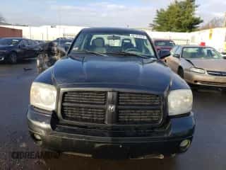 2006 Dodge Dakota SLT z VIN 1D7HW48N46S646881, wystawiony jako Copart lot #82167974 z przebiegiem 188 071 mil mil oraz Szkoda całkowita • Salvage title. Historia ofert i sprzedaży dostępna na DreamBid. Obrazek 5.