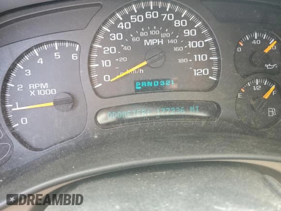 ✅ 2005 GMC Sierra 1500 SLT • VIN: 1GTEK19Z85Z182136 • Lot: 53650294. Wystawiony na Copart z przebiegiem 177 236 mil. Bezpłatny archiwum sprzedaży aukcyjnych z USA i szczegółowy raport historii pojazdu na DreamBid. Zdjęcie 9.